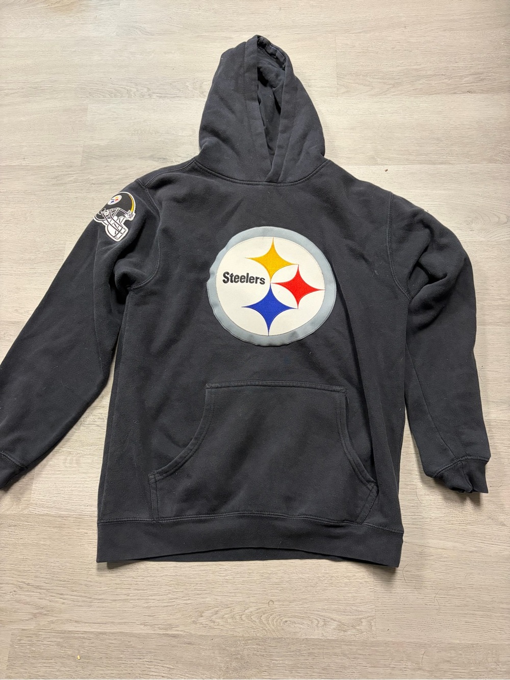 Black Pittsburgh Steelers Pullover Hoodie with Team Crest
